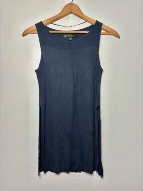Elizabeth and James Navy Blue Ribbed Knit Side-Split Tunic Top XS